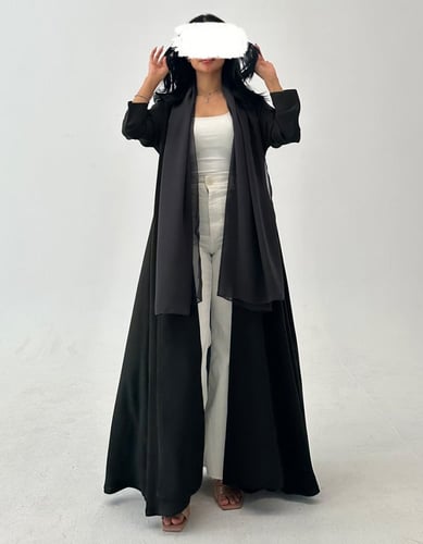 عباية كريب ناعم والأكمام ضيقه زيتي غامق