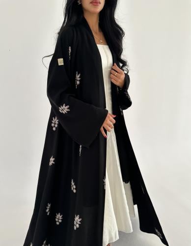 كريب ملكي تطريز كلوش اكمام واسعه