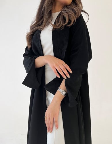 عباية كريب ملكي وجاكار ياقة كسرة من الخلف جاكار