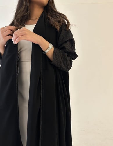 عباية كلوش ملكي و الاكمام جاكار مورد