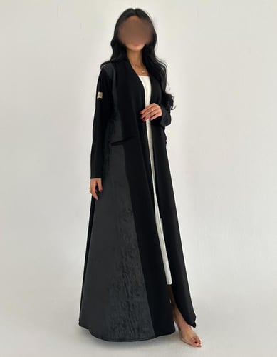 كريب اسود عملي مع تفته كلوش بجيب