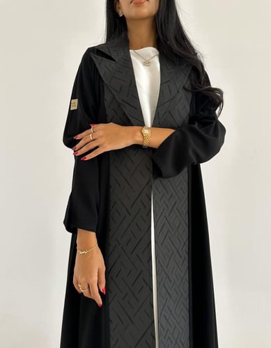 كريب خفيف فاحم مع تفته هندي كلوش رسمي