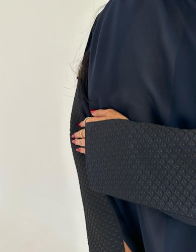 تفته من الخلف مع كريب خفيف بفتحة اكمام قصة كلوش كح...