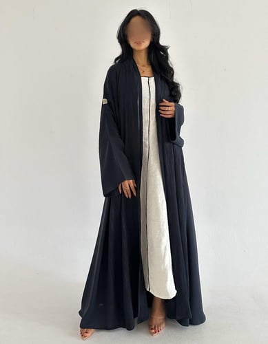 حرير مخطط مع كريب ناعم كلوش بكسرات