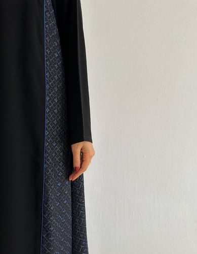 كريب ملكي مع لنن هندي ملون ازرق غامق كلوش