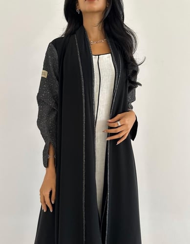 كريب خفيف مع جاكار اكمام منفخ كلوش