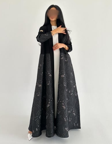 كريب اسود مع تفته جاكار نص كلوش