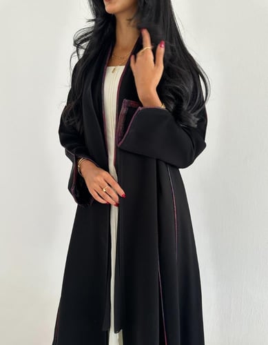 كريب سيراميك فاحم مع تفتة