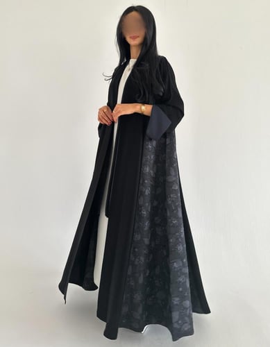 كريب ملكي اسود مع تفته جاكار كحلي