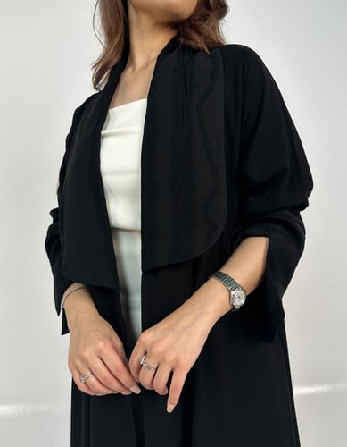 عباية كريب ملكي وجاكار ياقة