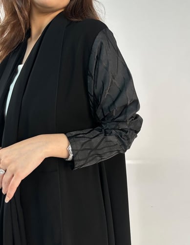 عباية سوداء ملكي كلوش وتفته كسرة واكمام