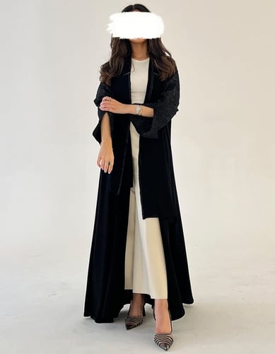 عباية ملكي كلوش والاكمام تفته بفتحه