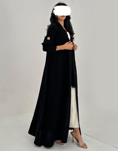 كريب مطرز زري ياباني اسود كامل كلوش