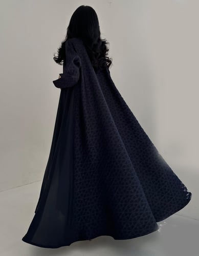 كريب ناعم كحلي مع جاكار من الخلف كلوش