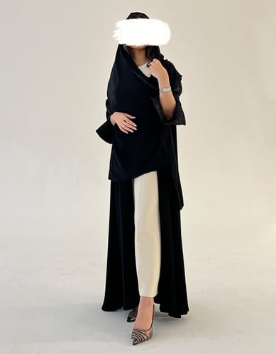 عباية ملكي كلوش والاكمام تفته بفتحه