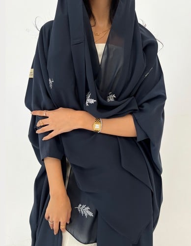 نص بشت كحلي مع طرحة مطرزة