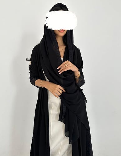 عباية كريب كلوش مع تُل فرنسي