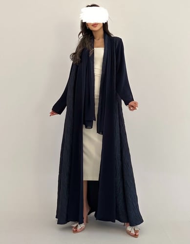 كريب كحلي خفيف مع تفته جاكار بلمعه خفيفة كلوش