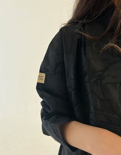 عباية كلوش تفته مع لمعة خفيفة