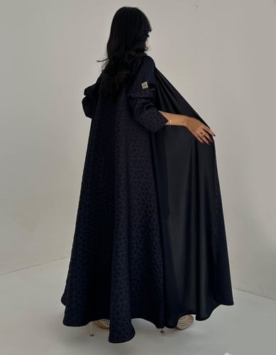 كريب ناعم كحلي مع جاكار من الخلف كلوش