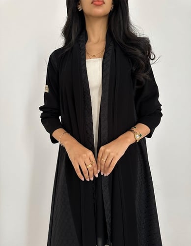 عباية كريب كلوش مع جوانب ركامه