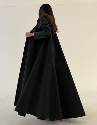 عباية قصة كلوش والاكمام جلد