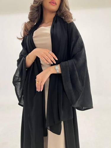 عباية كلوش مطرزة على الاكمام