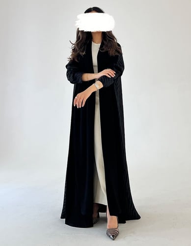 عباية ملكي كلوش ياقة طويلة من الامام وتفته