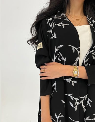 كريب أسود مطرز كلوش