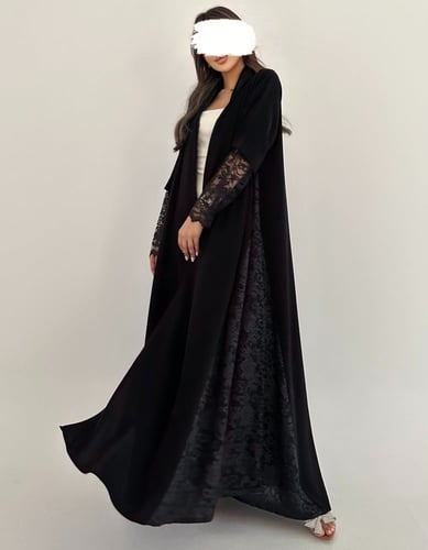 كريب مع دانتيل فرنسي فاخر جوانب وأكمام