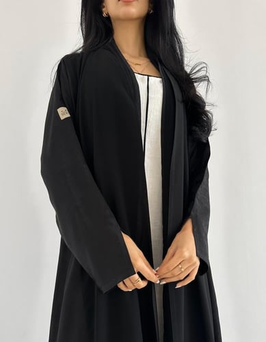 كريب خفيف كلوش حرير جاكار في الجوانب