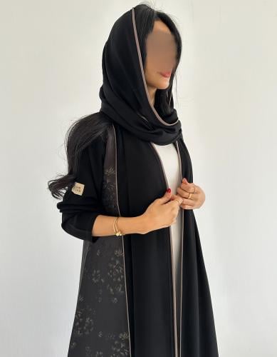 كريب ملكي مع جوانب تفته قصة كلوش