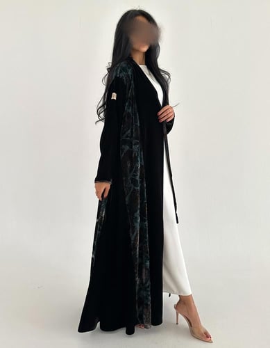 مخمل اسود كوري مع جوانب مخمل ملون كلوش