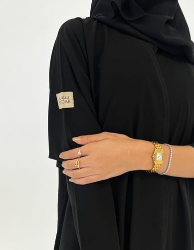 كريب أسود مع تطريز فالاسفل كلوش