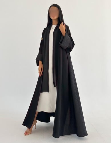 كريب ملكي مع جاكار فرنسي اكمام وجوانب كلوش