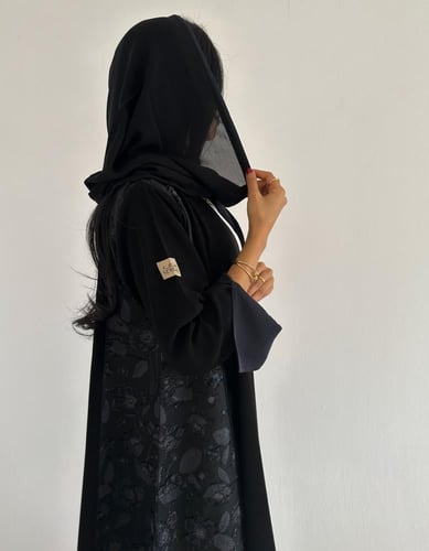 كريب ملكي اسود مع تفته جاكار كحلي