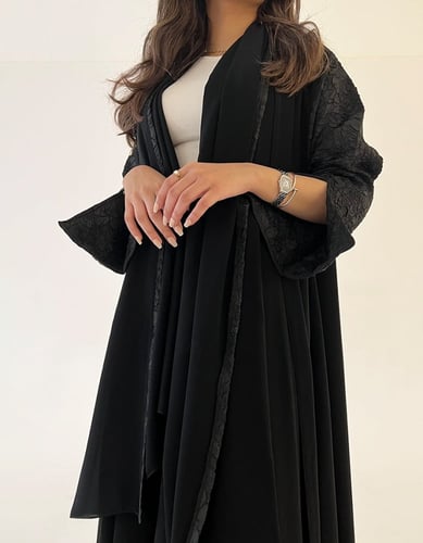 عباية ملكي كلوش والاكمام تفته بفتحه