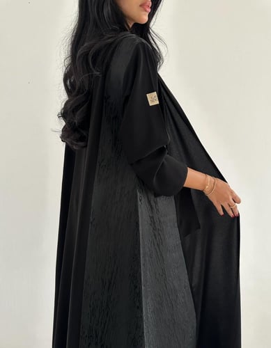 كريب اسود عملي مع تفته كلوش بجيب