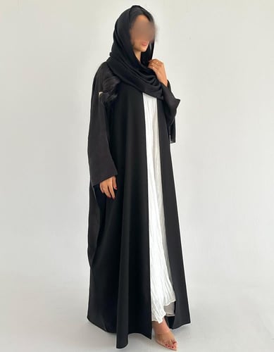 كريب ملكي اسود مع جاكار فاخر ربع بشت اكمام واسعه