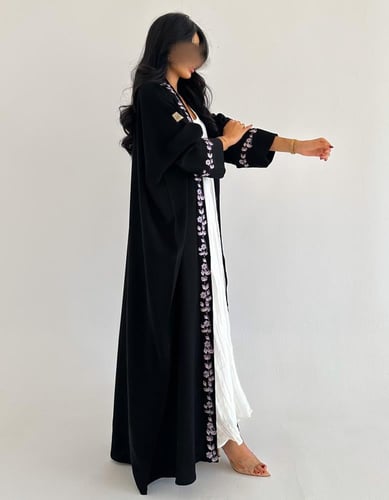 كريب ملكي مطرز لون لافندر قصة ربع بشت