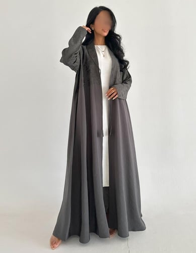 كريب زيتي نص كلوش مع جاكار