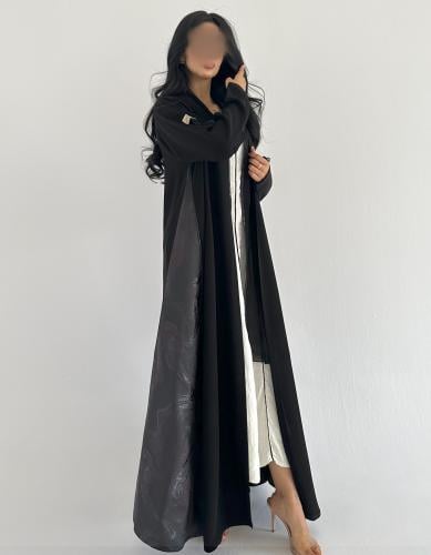 كريب ملكي مع تفته عنابي في الجوانب كلوش