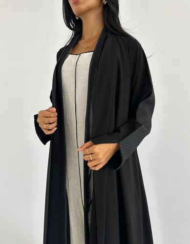 تفته من الخلف مع كريب خفيف بفتحة اكمام قصة كلوش