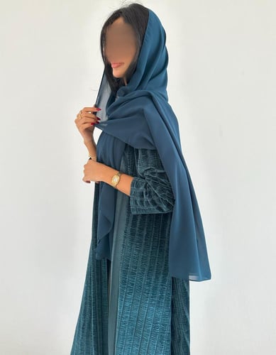 مخمل مع شيفون مكسر نص كلوش