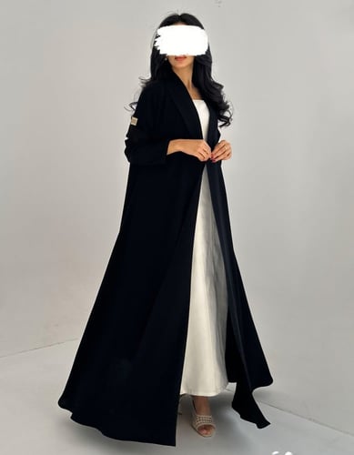 عباية عملية كلوش اسود فاحم