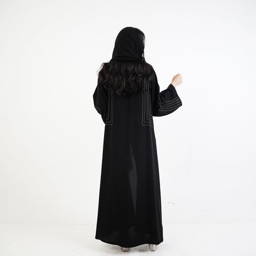 عباية ملكي ربع كلوش بخطوط بيضاء