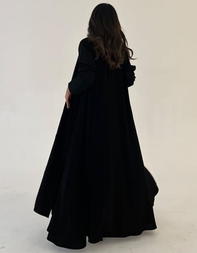 عباية ملكي كلوش مع اكمام لمعة وياقة طويلة