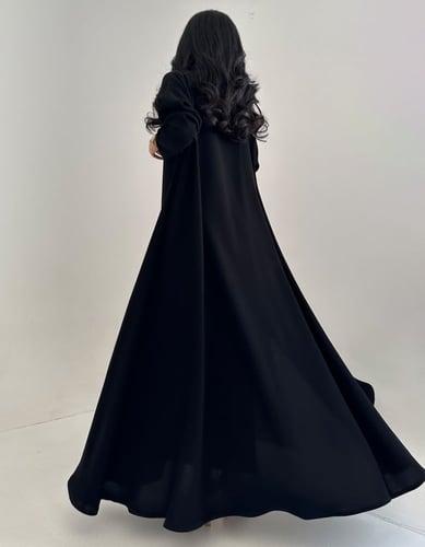 عباية عملية كلوش اسود فاحم