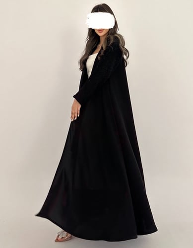 كريب ملكي كلوش مع أكمام لمعة بارزه