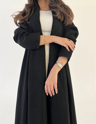 عباية ملكي كلوش مع اكمام لمعة وياقة طويلة